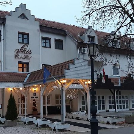 Siesta Club Apartman Harkány Exterior foto