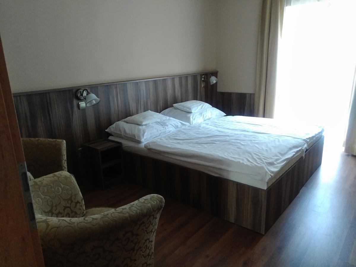 Siesta Club Apartman Harkány Exterior foto