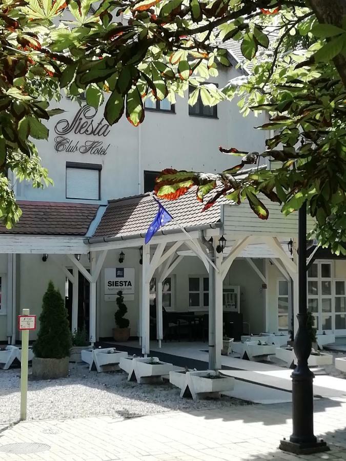 Siesta Club Apartman Harkány Exterior foto