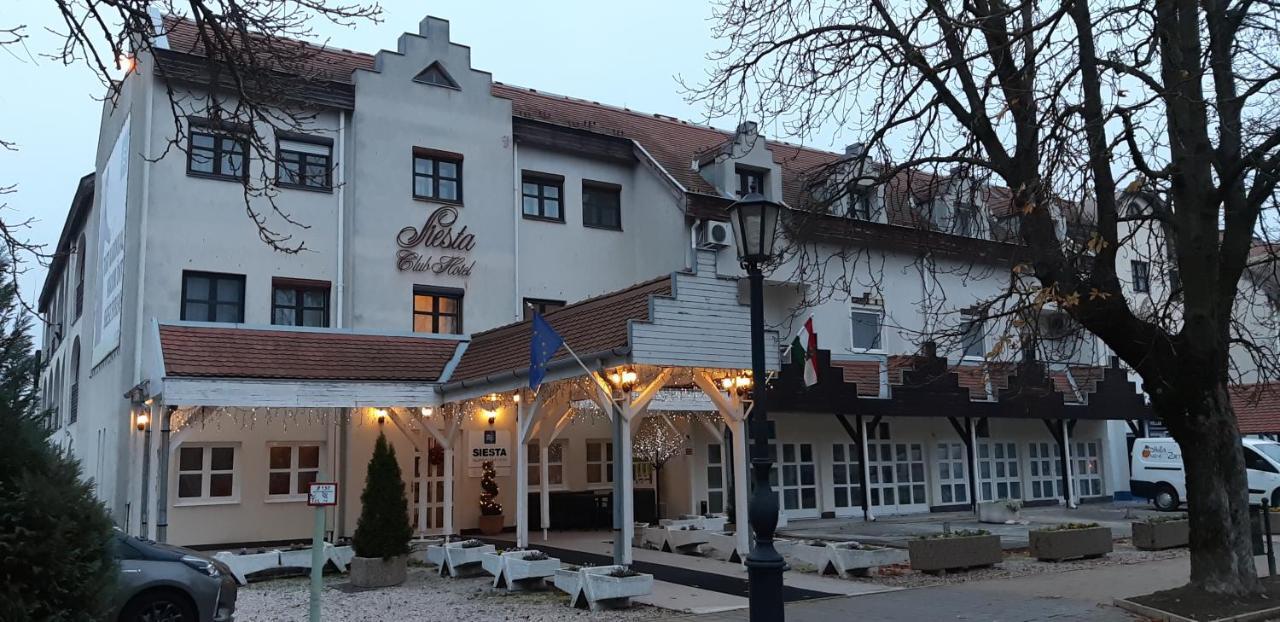 Siesta Club Apartman Harkány Exterior foto